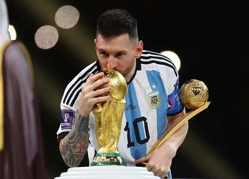 Danh hiệu World Cup 2022 vĩ đại giúp Lionel Messi hoàn thiện trọn vẹn chương sử huy hoàng của một thiên tài.